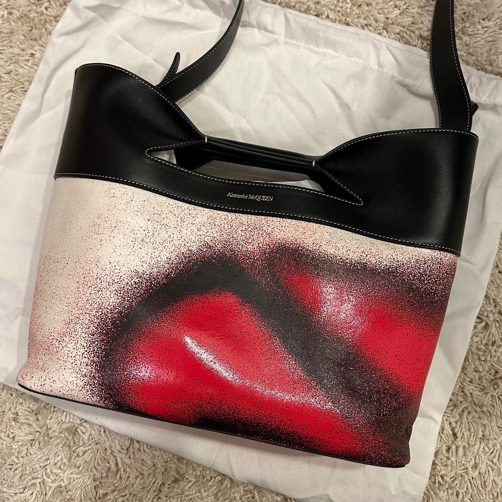 ALEXANDER MCQUEEN RARE Red Print Bow Bag